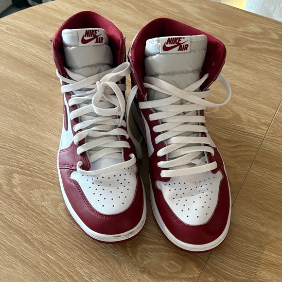 SOLD SOLD SOLD Nike Red and White Sneakers - Picture 3 of 6